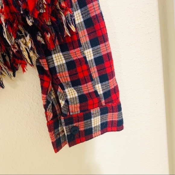 FOREVER 21 fringe flannel red plaid shirt women's size L - Picture 6 of 10